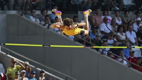Duplantis suma en Budapest un nuevo centímetro a su propio récord mundial de pértiga
