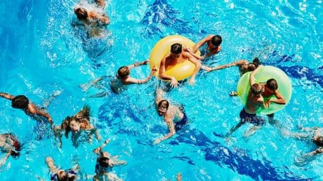 Schweizer lassen Ausländer nicht mehr in Freibad: "Was drastisch klingt, zeigt Wirkung"