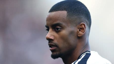 Alexander Isak: Newcastle make huge announcement after striker takes action to complete Liverpool transfer