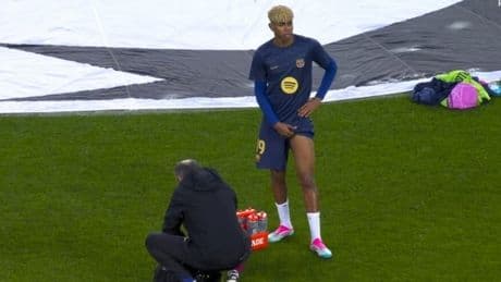<p>Yamal, allarme Barcellona-Inter: problema muscolare nel riscaldamento</p>