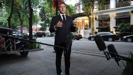 Guerre en Ukraine: Macron souhaite que la "colère" de Trump face à Moscou se "traduise en actes"