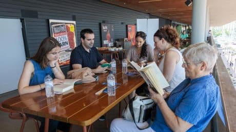 ¿Quedamos para leer? Las 'reading parties' aterrizan en España este verano