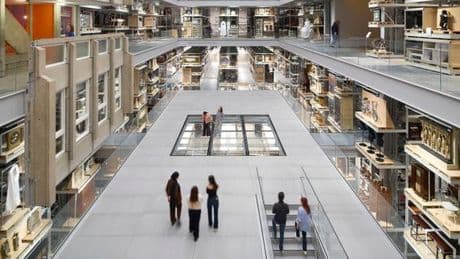 Dans l’est de Londres, le Victoria and Albert Museum met en scène ses réserves