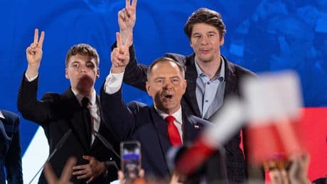La derecha euroescéptica gana en Polonia por un estrecho margen