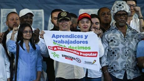 Petro convoca un polémico referéndum en plena ola de violencia en Colombia