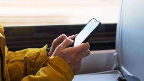 Crackdown on mobile signal blackspots across UK train journeys