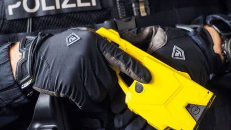 Bundespolizei soll flächendeckend Taser einsetzen dürfen