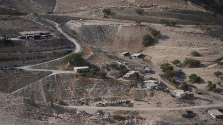 Israel gives final approval for controversial settlement plan