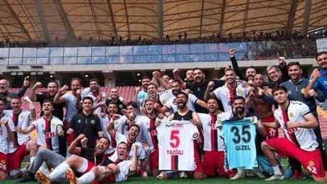 Eskişehirspor, profesyonel liglere döndü