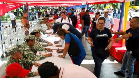 Maduro convoca nuevas jornadas de alistamiento frente a la "amenaza imperialista" de los buques de EEUU en su costa