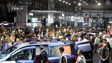 Arranca Automobile Barcelona 2025 con novedades, coches de cine y gran presencia de eléctricos y marcas chinas