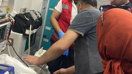 Bitlis'te hasta bebek ambulans uçakla Ankara'ya sevk edildi