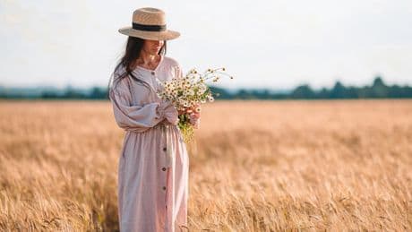 Gemütlich und schick: Oversize Kleider-Trends: So kommen Sie bequem durch den Herbst