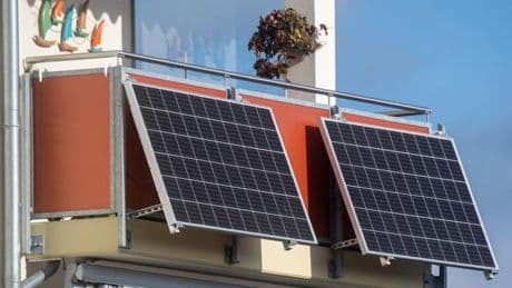 Erneuerbare Energien: Balkonkraftwerk-Boom hält auch in Berlin und Brandenburg an