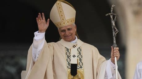 Pope vows to work for unity so Catholic Church becomes a symbol of peace in the world