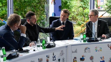 EN DIRECT - Guerre en Ukraine : avant la rencontre Trump-Zelensky, les Européens se concertent sur le Donbass et le plan de paix