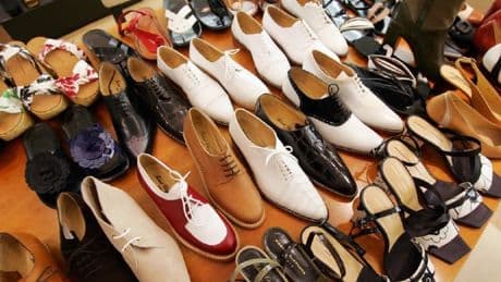 "On ne sait pas si on est licencié ou non": les employés de Clergerie dans l'inconnu après la reprise in extremis du chausseur