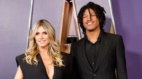 American Music Awards: Jackson kam mit Bundesadler auf der Brust, Klum mit Sohn Henry am Arm
