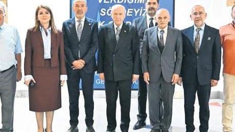 Taş Medreselilere Bahçeli’den ziyaret