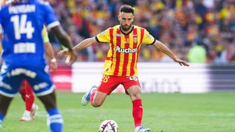 Ligue 1 : Lens piétiné par Auxerre, Nantes sans solution face à des Toulousains à 10... Les résultats du multiplex