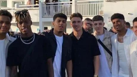 Nico Williams desconecta de vacaciones junto a Adu Ares