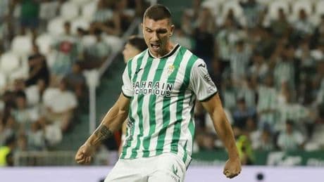 Adrián Fuentes celebra goles del Córdoba CF en tres categorías