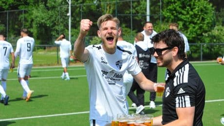Beeindruckende Spielzeit: Lürrips Reserve feiert Aufstieg in die Kreisliga A