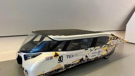 Zaragoza acoge el Stella Lux, un  vehículo solar desarrollado por estudiantes