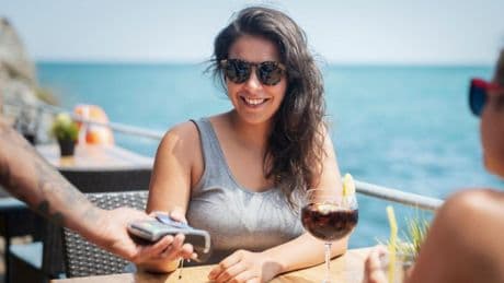 Así funciona la tarjeta imagin, la mejor para viajar al extranjero según Kelisto