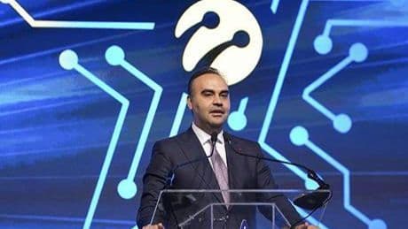Bakan Kacır 'Yarının Teknoloji Liderleri' ödül törenine katıldı