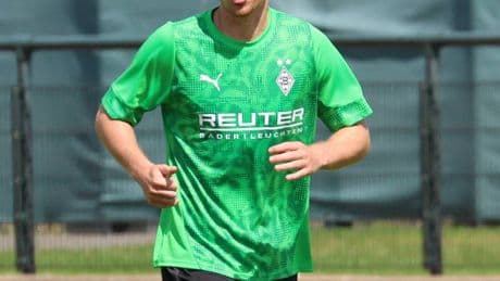 „So sieht’s aus“: Elvedi bekennt sich zu Borussia