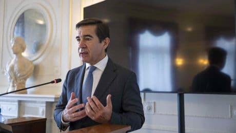 El BBVA aprueba seguir con la opa del Sabadell pese a la decisión del Gobierno
