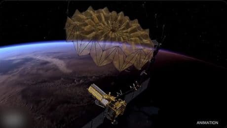 Rekord-Satellit im All - Nasa spannt Riesen-Regenschirm