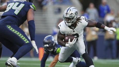 Prized Raiders rookie Ashton Jeanty has NFL preseason debut to forget