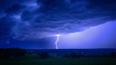 La météo de mercredi 4 juin : plusieurs départements de la région Rhône-Alpes placés en alerte orange orages