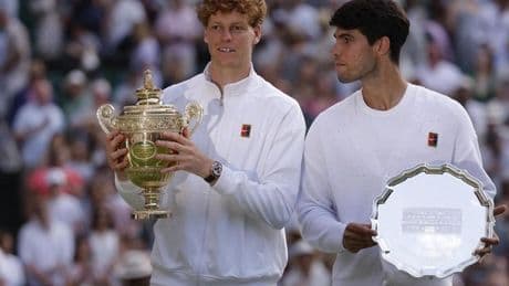 Alcaraz sucumbe ante un Sinner intratable y entrega la corona de Wimbledon