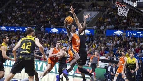 Un estelar Badio lidera a un Valencia Basket que ya espera rival en la final