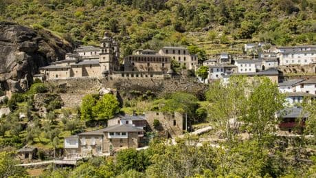 El pintoresco pueblo de Ourense que tiene uno de los santuarios barrocos más importantes de Galicia