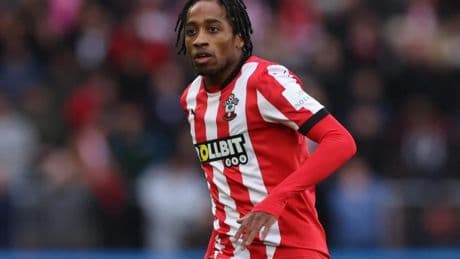 Kyle Walker-Peters'ın Beşiktaş'a gelişi ertelendi