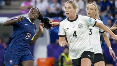 Frauen-EM: DFB-Sportdirektorin Künzer verblüfft mit Aussage zu Hendrich-Rot