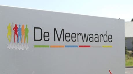 Persoon met wapen op middelbare school in Barneveld blijkt valse melding van minderjarige