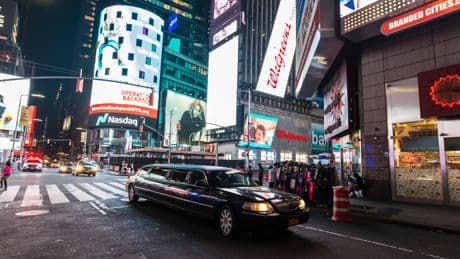 États-Unis : la police de New York appelle à éviter Times Square à cause d’une «enquête policière en cours»