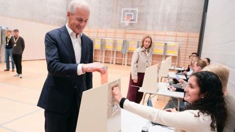 Parlamentswahl: Partei von Regierungschef Store liegt bei Wahl in Norwegen vorn