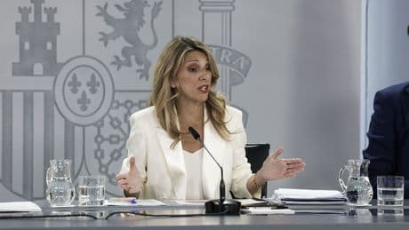 Presión de Díaz al PP para recortar la jornada