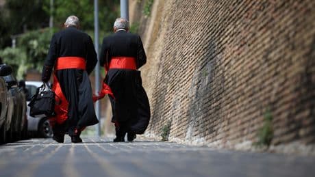 Vatican : à la veille du conclave, les cardinaux demandent la paix en Ukraine et au Moyen-Orient
