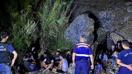 Marmaris’te 22 kaçak göçmen yakalandı