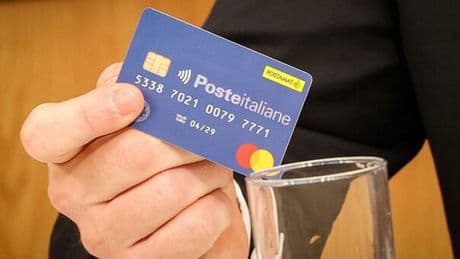 Social card, bonus auto elettriche e piscologo: a settembre sarà pioggia di sostegni, ecco come richiederli