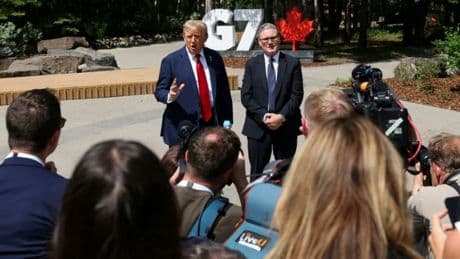 Trump zweifelt an Sanktionen gegen Russland: "Kosten uns viel Geld"
