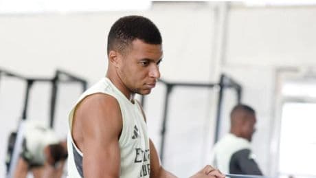 ¡Mbappé, de vuelta con el grupo!