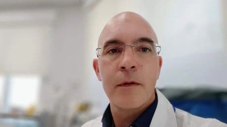 Iván Iniesta, neurólogo: &quot;La mayoría de las crisis epilépticas no dan lugar a convulsiones&quot;